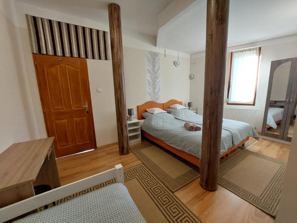 CsaládBarát Vendéglak Szegedi Magánszálláshely 9 fő részére, nagycsaládok és baráti társaságok részére Exterior foto